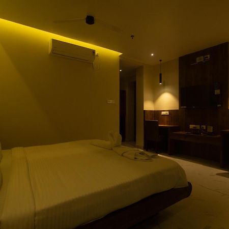 Hotel Palace View Murshidabad Extérieur photo