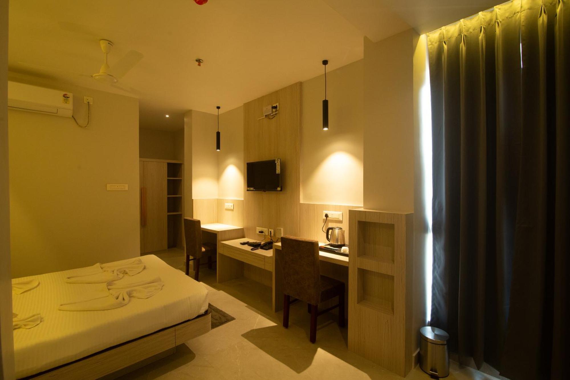Hotel Palace View Murshidabad Extérieur photo